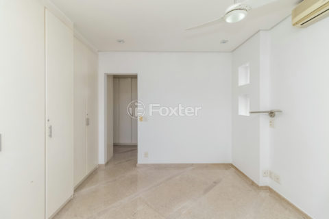 Image 33 - 1041206