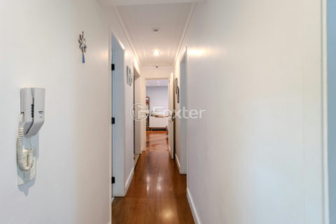 Image 9 - 1041211