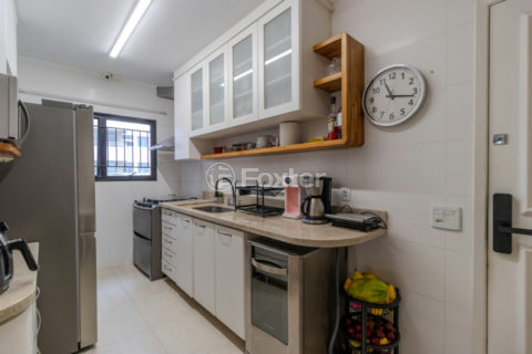 Image 25 - 1041211