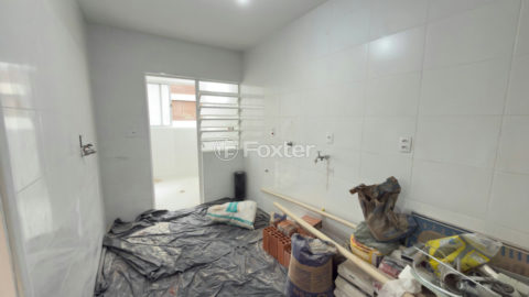 Image 37 - 1041227