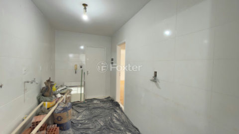 Image 43 - 1041227
