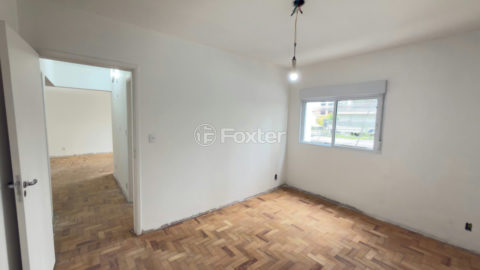 Image 32 - 1041227