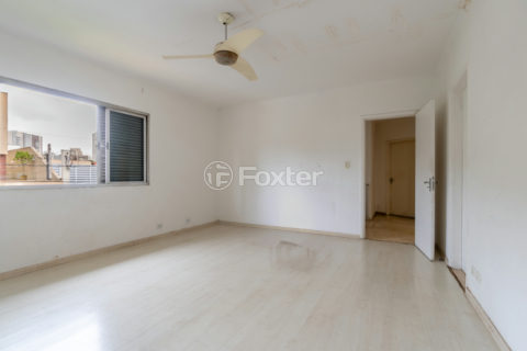 Image 32 - 1041238