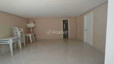 Image 40 - 1041242
