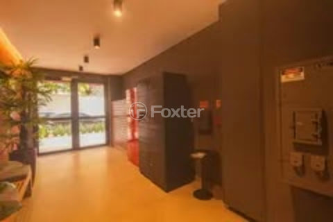 Image 11 - 1041280