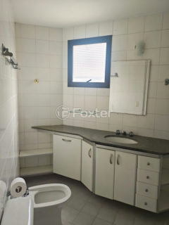 Image 7 - 1041309