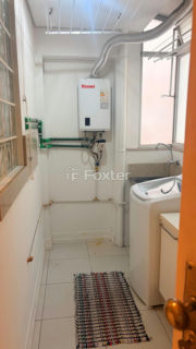 Image 33 - 1041398