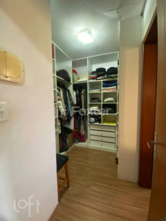 Image 11 - 1041447