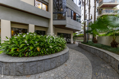 Image 5 - 1041526