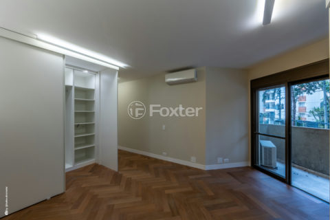 Image 31 - 1041526