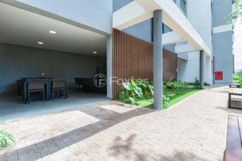 Image 39 - 1041549