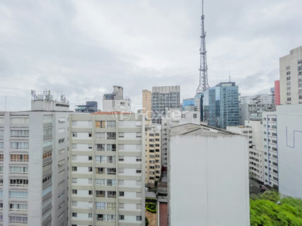 Image 34 - 1041551