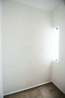 Image 31 - 1041758