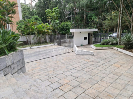 Image 8 - 1041926