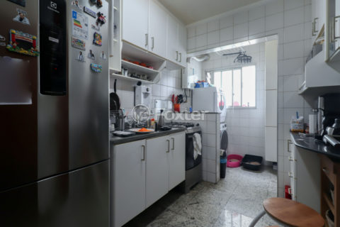 Image 10 - 1041927