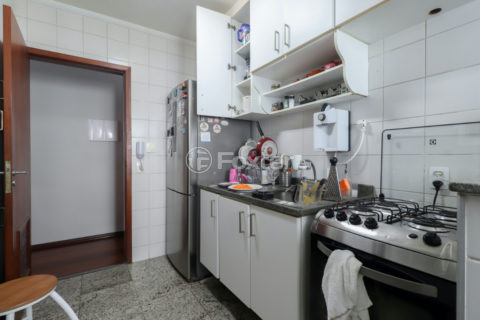 Image 11 - 1041927