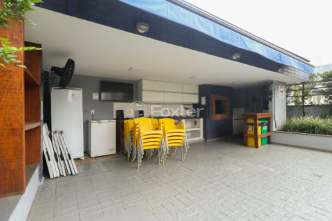 Image 17 - 1041927