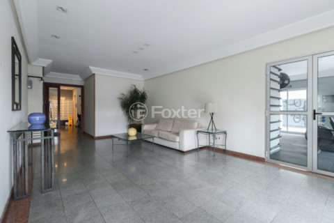 Image 21 - 1041927