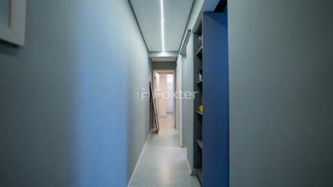 Image 12 - 1041932