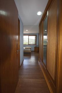 Image 18 - 104713