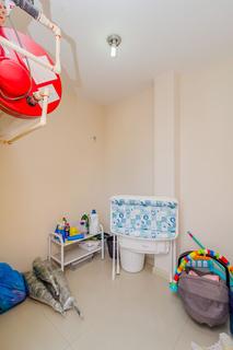 Image 38 - 105630