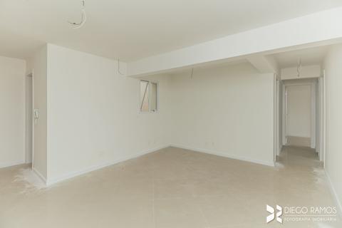 Image 3 - 106002