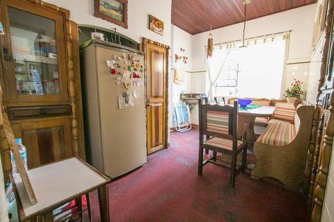 Image 11 - 106623