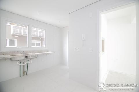 Image 29 - 110530