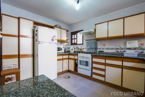 Image 19 - 121108