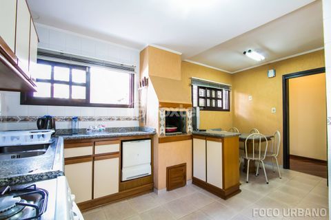 Image 20 - 121108