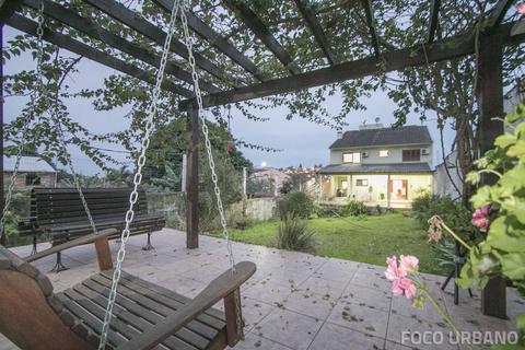Image 8 - 127067