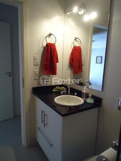 Image 9 - 128782