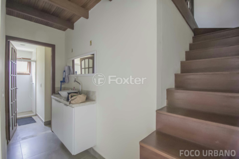 Image 33 - 129704