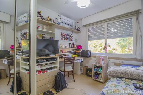 Image 5 - 136630