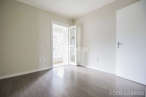 Image 18 - 140811