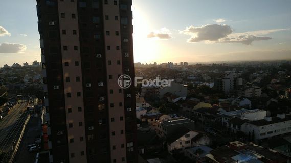 Image 33 - 144737
