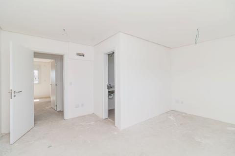 Image 18 - 148001