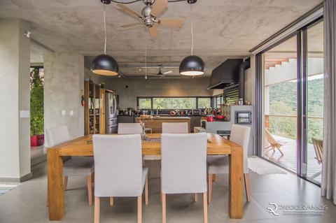 Image 14 - 153926