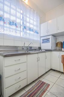 Image 33 - 158001