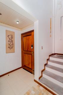 Image 38 - 158550