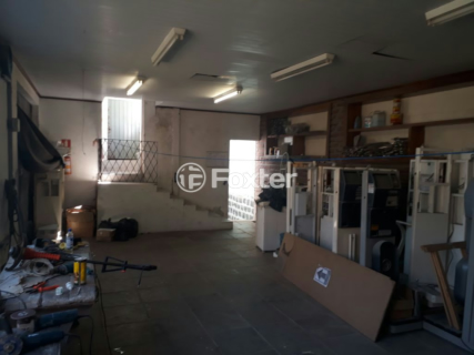 Image 33 - 166900