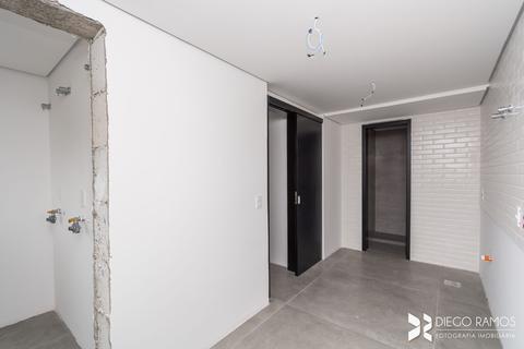 Image 33 - 168742