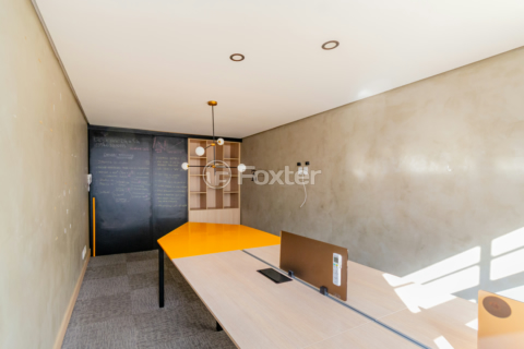 Image 4 - 174372