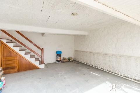 Image 34 - 175057