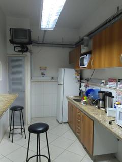 Image 8 - 175995