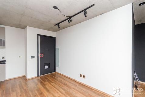 Image 3 - 180878