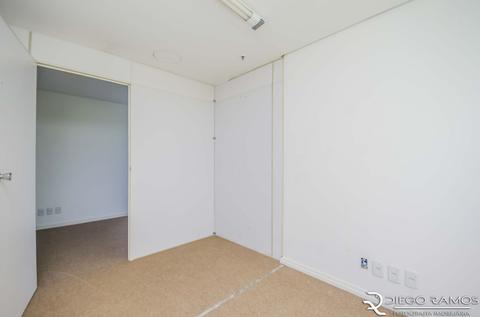 Image 3 - 181030