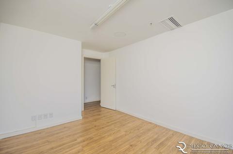 Image 6 - 181030