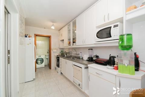 Image 31 - 181103