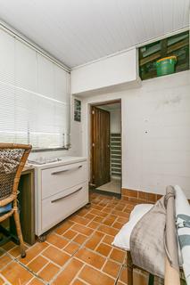 Image 39 - 182085